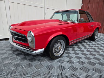 1967 Mercedes-Benz 230SL Base