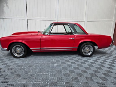 1967 Mercedes-Benz 230SL Base