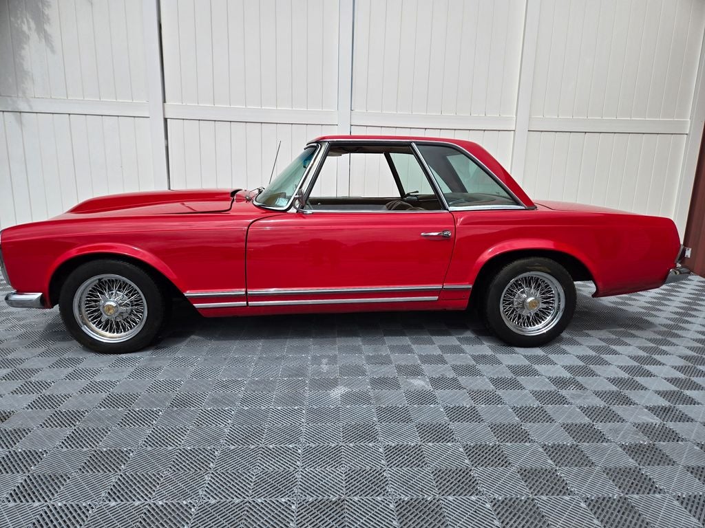 1967 Mercedes-Benz 230SL Base