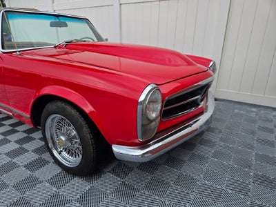 1967 Mercedes-Benz 230SL Base