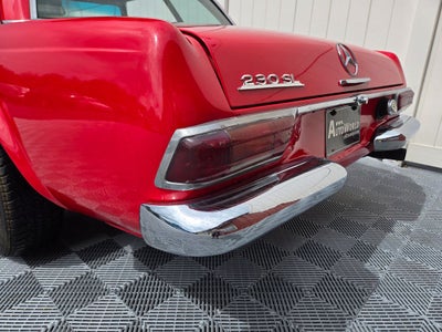 1967 Mercedes-Benz 230SL Base