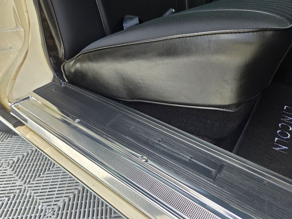 1967 Lincoln Continental Base