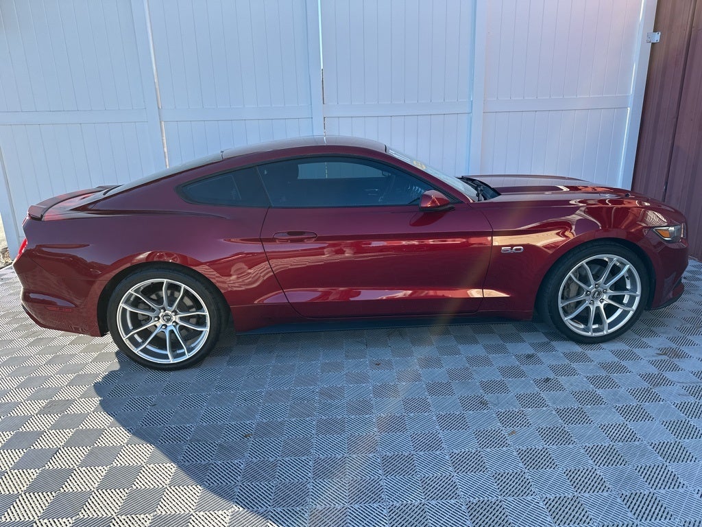2017 Ford Mustang GT