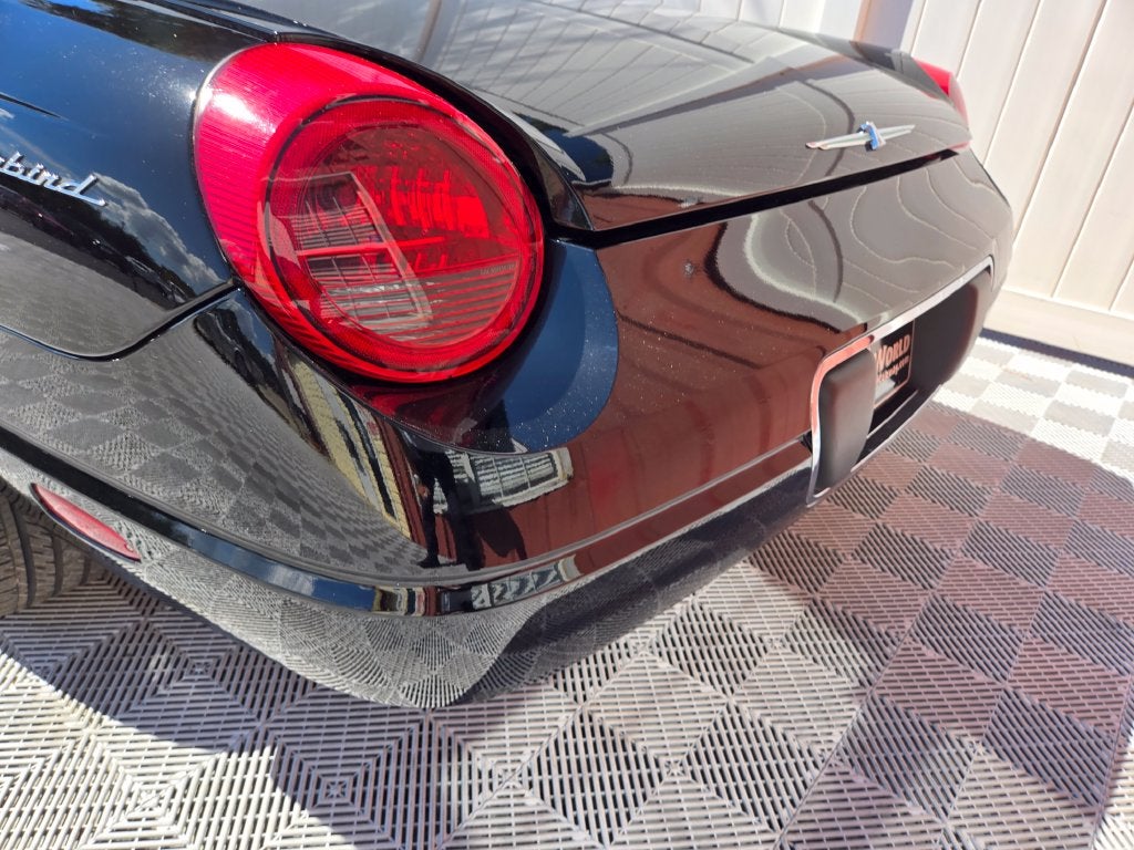 2004 Ford Thunderbird Base