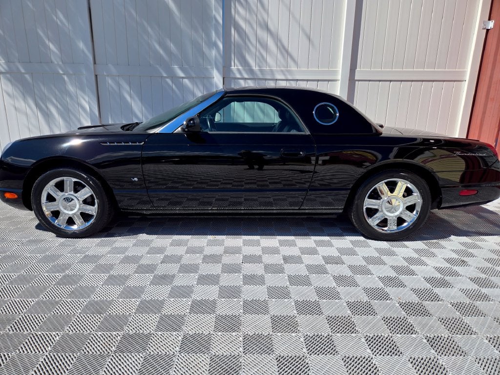 2004 Ford Thunderbird Base