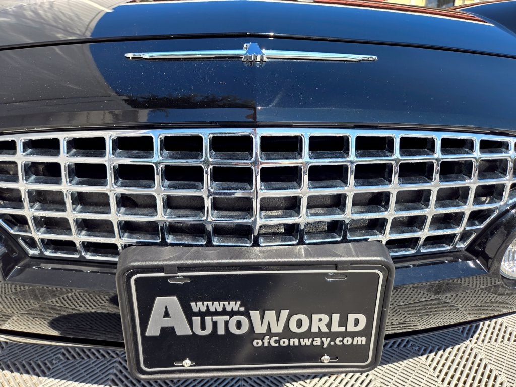 2004 Ford Thunderbird Base