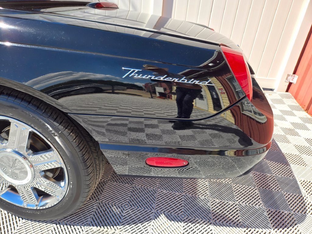 2004 Ford Thunderbird Base