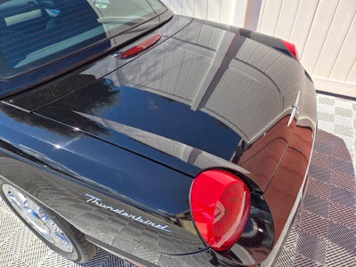 2004 Ford Thunderbird Base