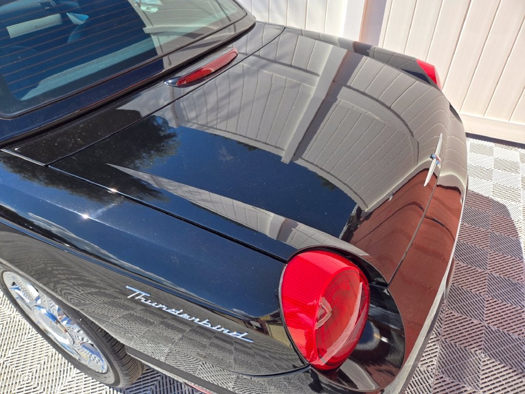 2004 Ford Thunderbird Base