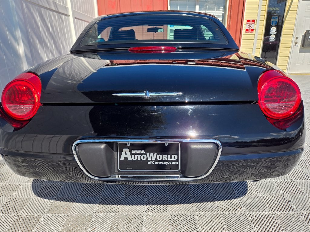 2004 Ford Thunderbird Base