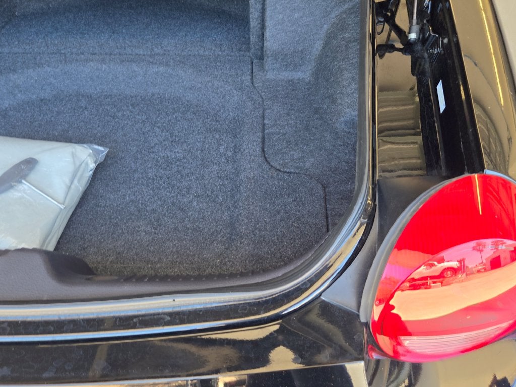 2004 Ford Thunderbird Base