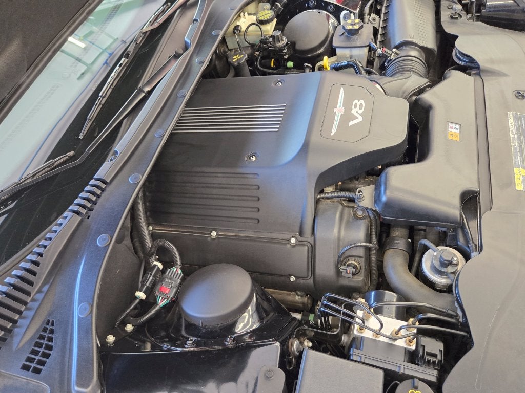 2004 Ford Thunderbird Base