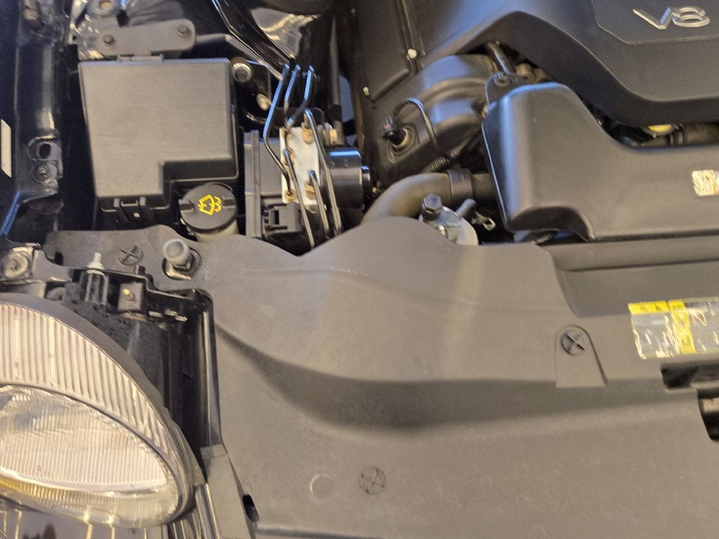 2004 Ford Thunderbird Base