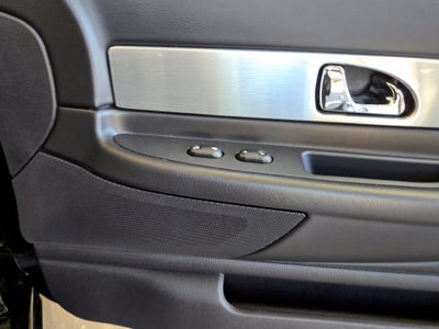 2004 Ford Thunderbird Base
