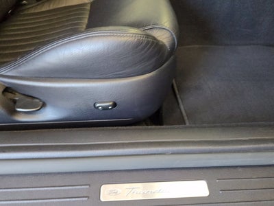 2004 Ford Thunderbird Base
