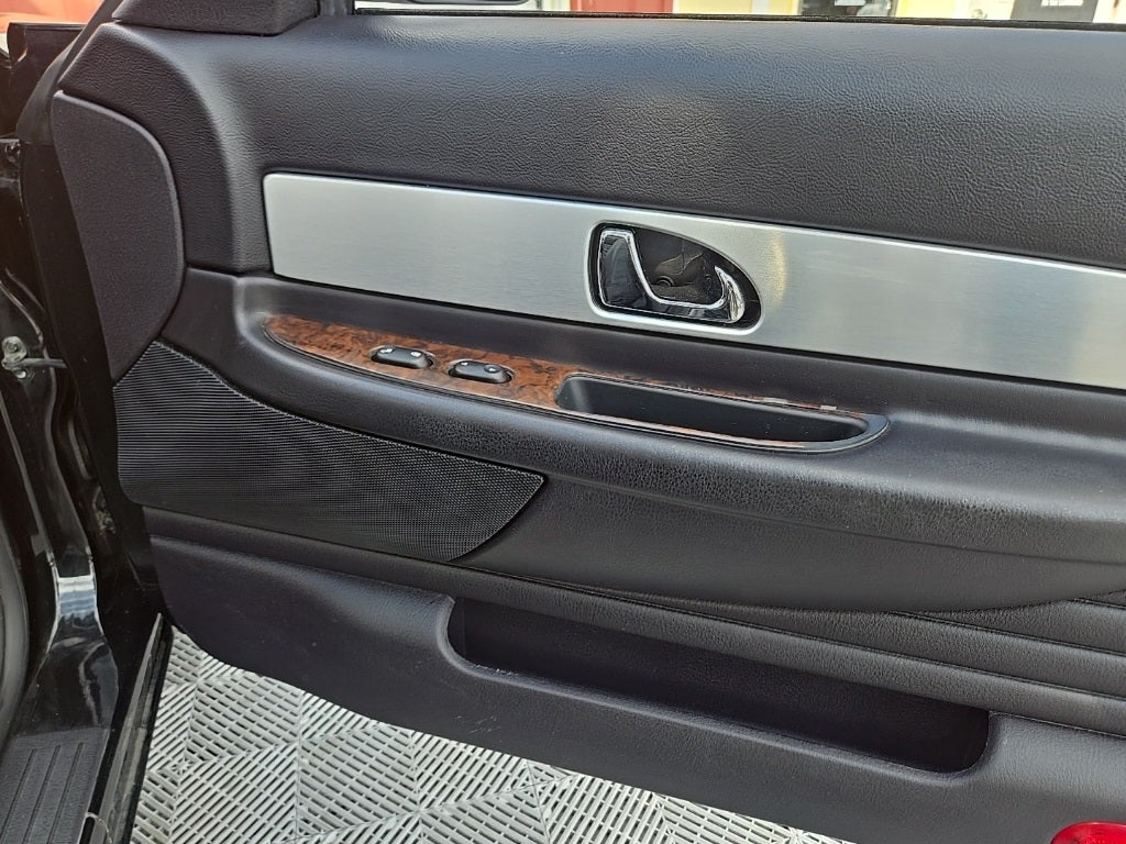 2003 Ford Thunderbird Base