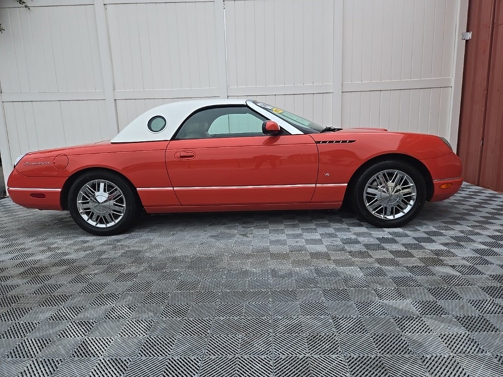 2003 Ford Thunderbird James Bond Edition