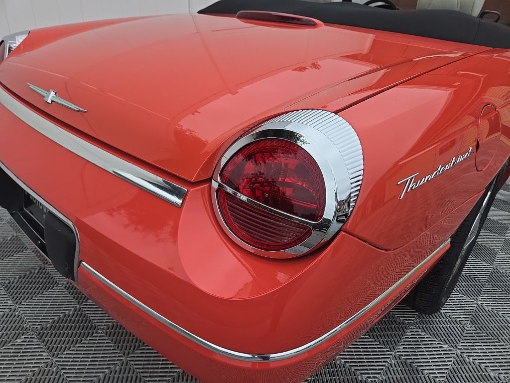 2003 Ford Thunderbird James Bond Edition