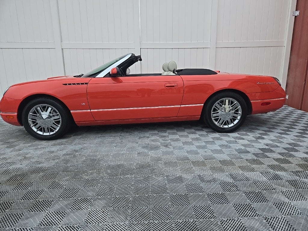 2003 Ford Thunderbird James Bond Edition