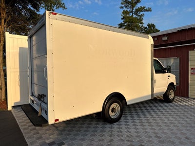 2017 Ford E-350SD Base Cutaway