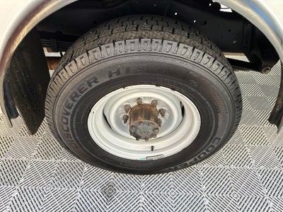 2017 Ford E-350SD Base Cutaway