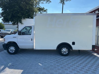 2022 Ford E-350SD Base Cutaway