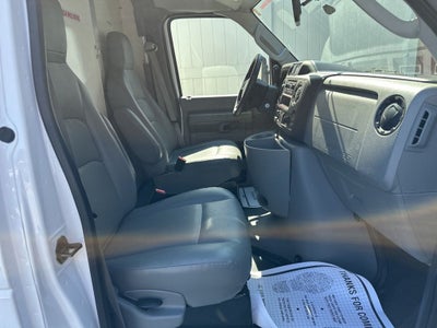 2022 Ford E-350SD Base Cutaway