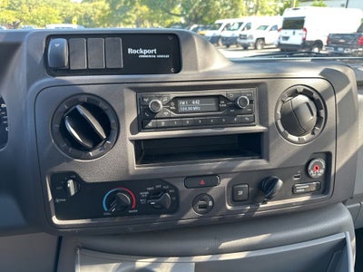 2022 Ford E-350SD Base Cutaway