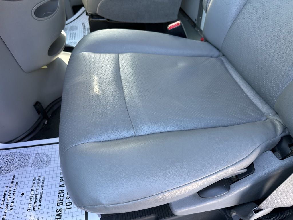 2022 Ford E-350SD Base Cutaway