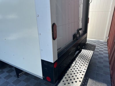 2022 Ford E-350SD Base Cutaway
