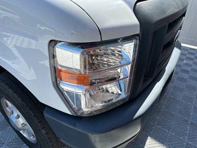 2022 Ford E-350SD Base Cutaway