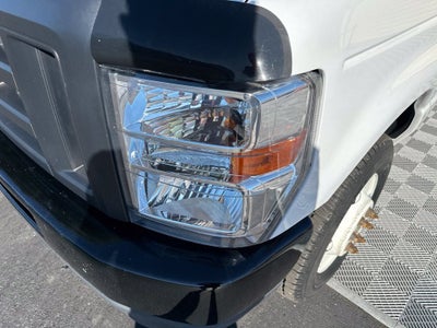 2022 Ford E-350SD Base Cutaway
