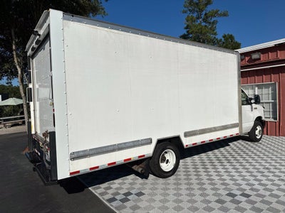 2022 Ford E-350SD Base Cutaway