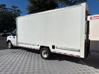 2022 Ford E-350SD Base Cutaway