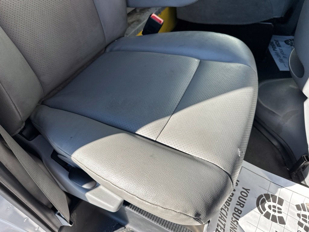 2022 Ford E-350SD Base Cutaway
