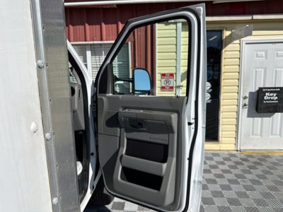 2022 Ford E-350SD Base Cutaway