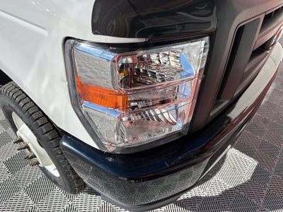 2022 Ford E-350SD Base Cutaway