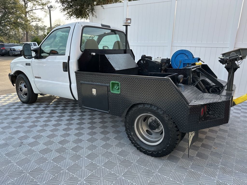 2004 Ford F-350SD DRW