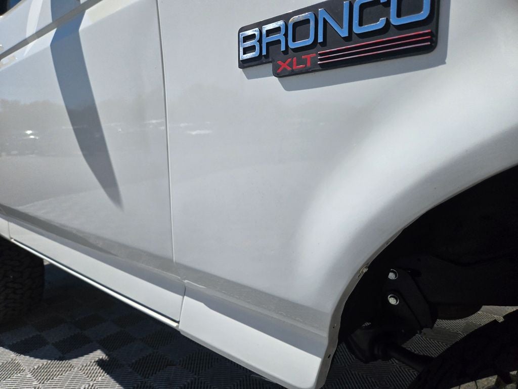 1993 Ford Bronco Base