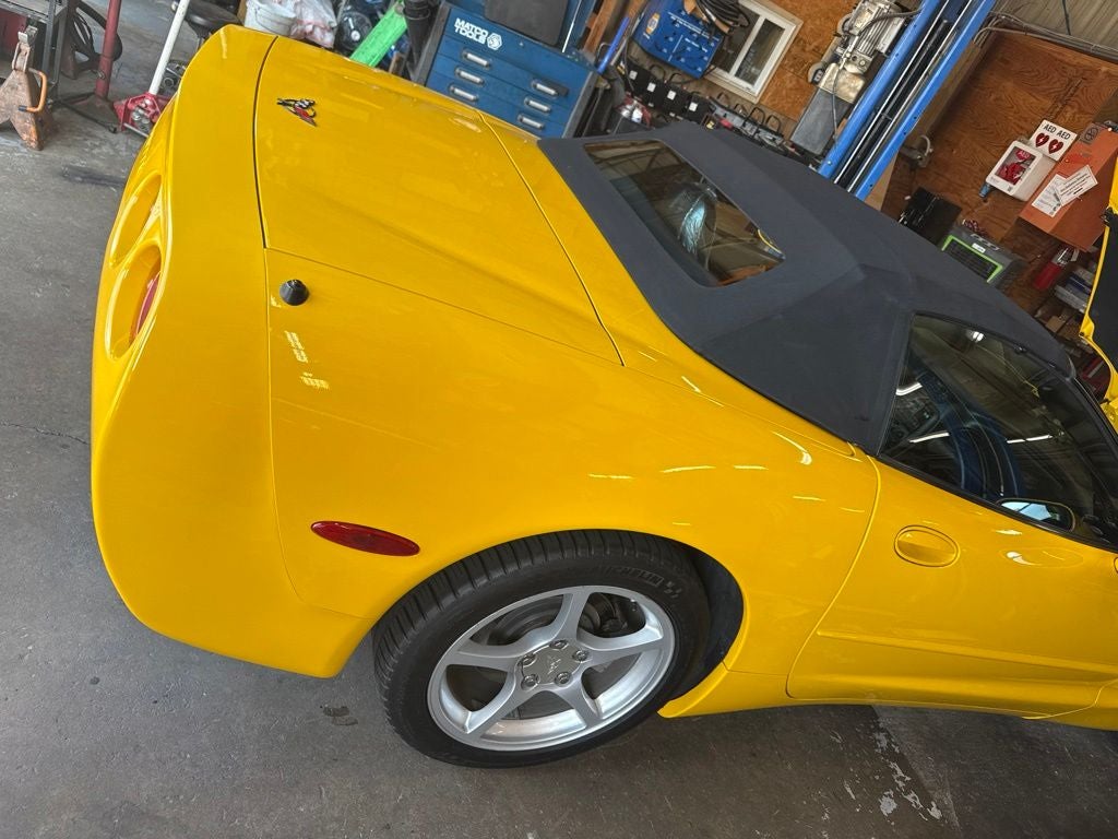 2000 Chevrolet Corvette Base
