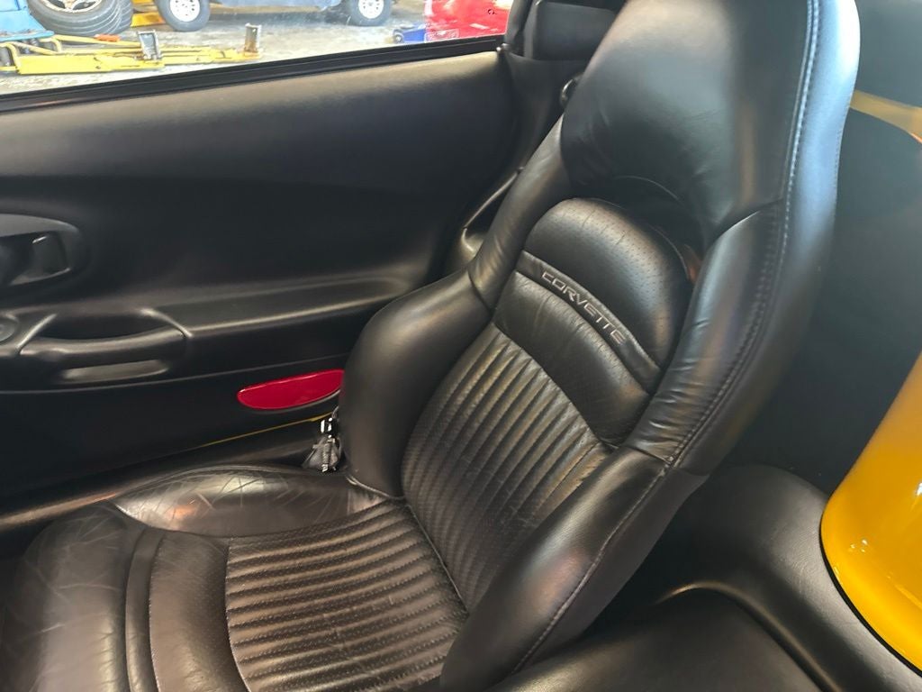 2000 Chevrolet Corvette Base