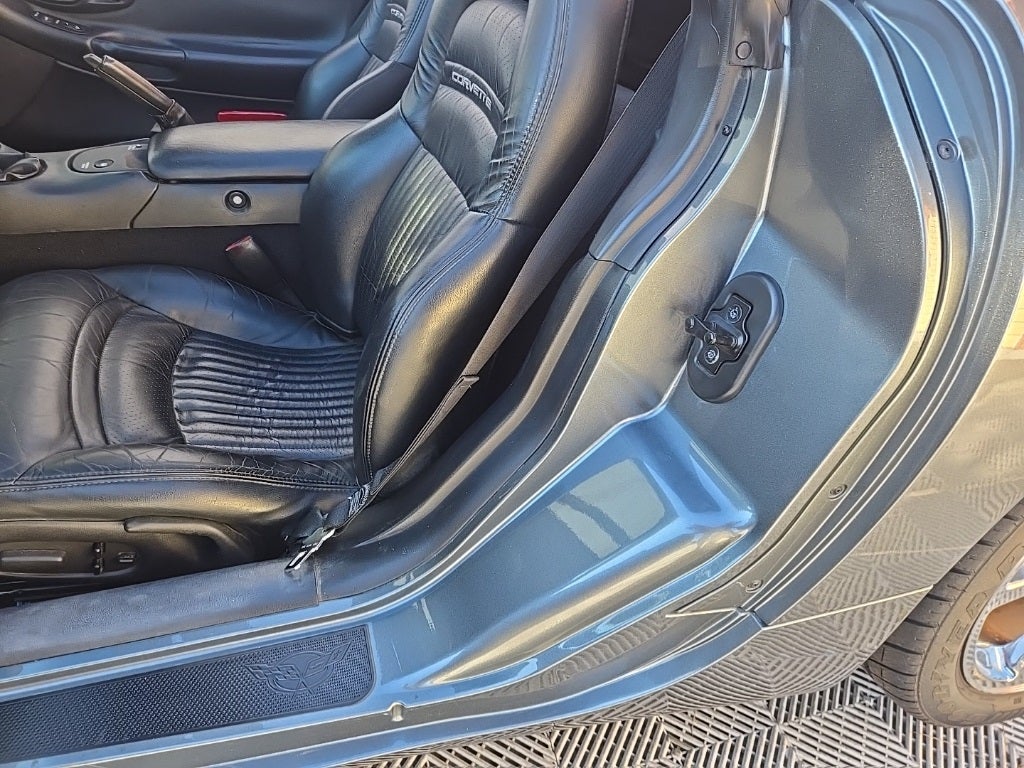 2004 Chevrolet Corvette convertible