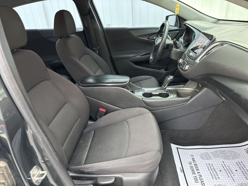 2017 Chevrolet Malibu LT 1LT