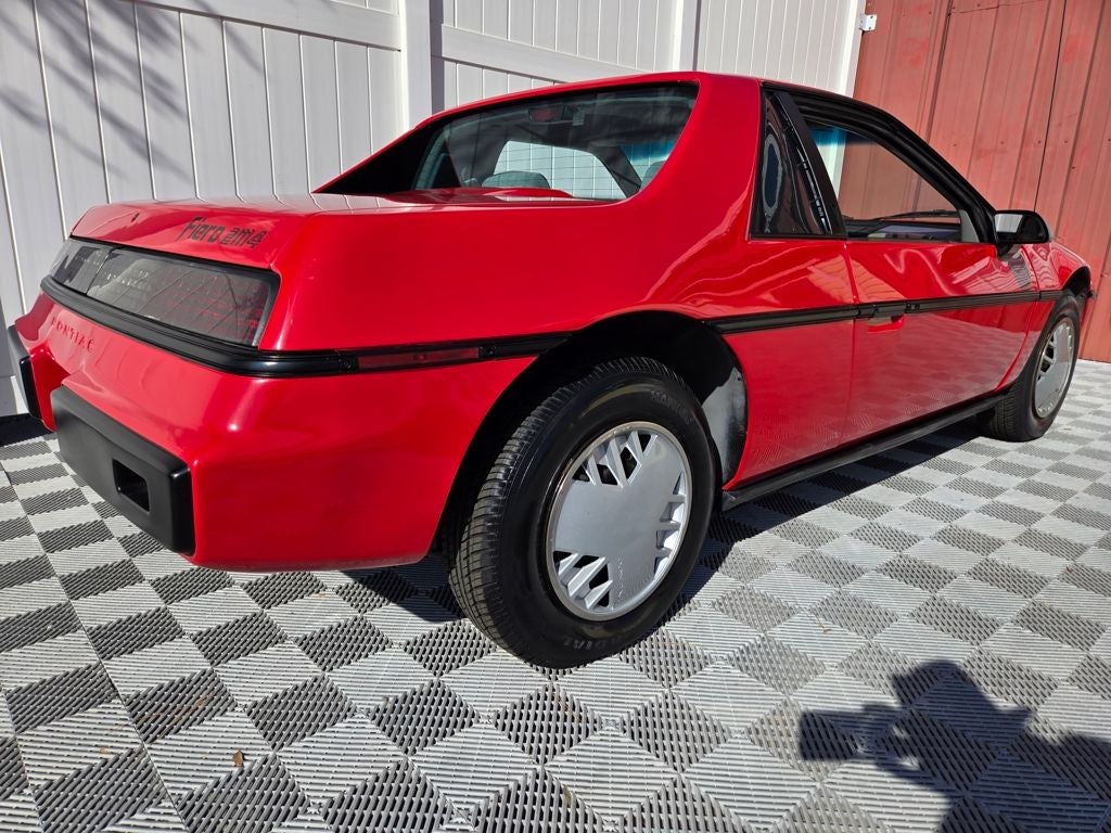 1986 Pontiac Fiero SE