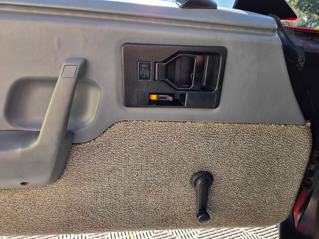 1986 Pontiac Fiero SE