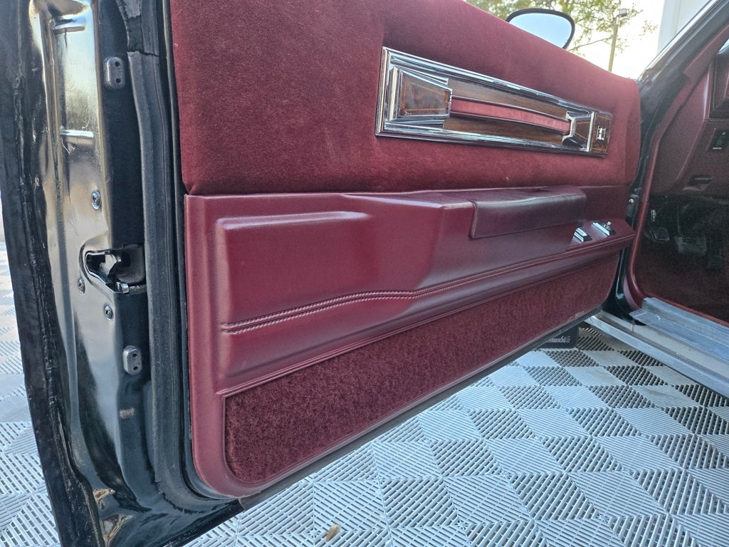 1983 Oldsmobile Cutlass 442 Hurst