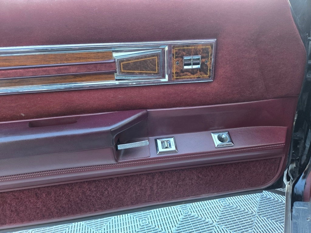 1983 Oldsmobile Cutlass 442 Hurst