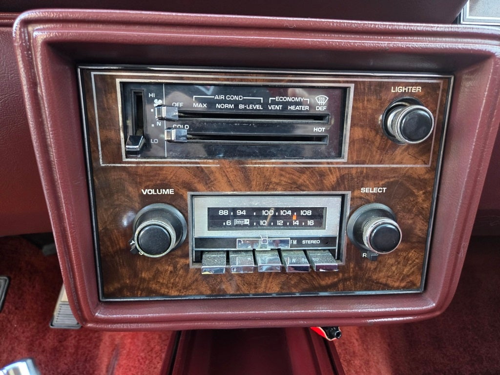 1983 Oldsmobile Cutlass 442 Hurst