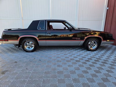 1983 Oldsmobile Cutlass 442 Hurst