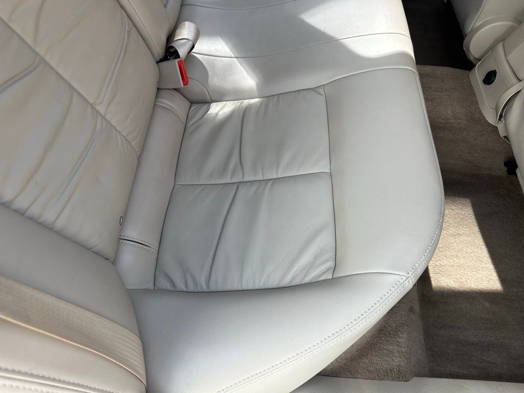2003 Saturn LW300 Base